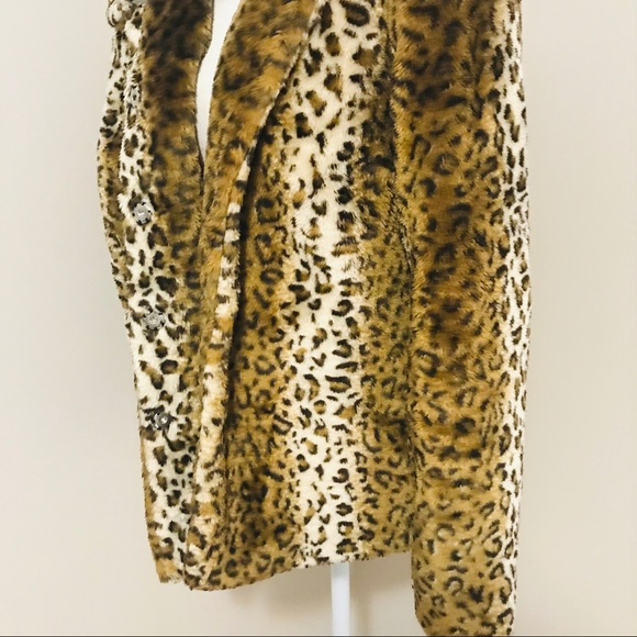 Forever 21 Leopard Jacket - Picture 4 of 8